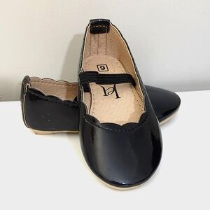 Black flats for toddler girls, size 6
